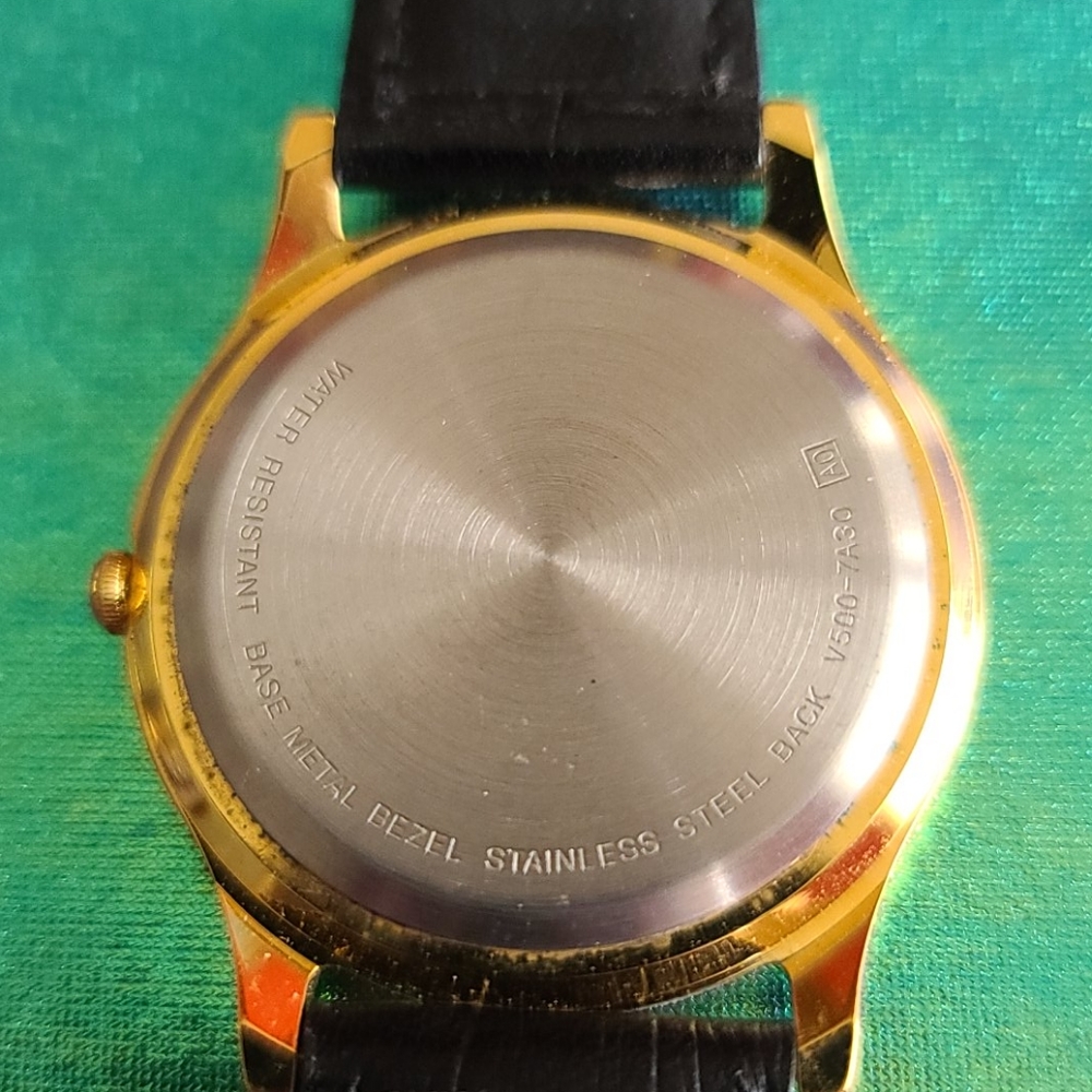 Watch - Picture 2 of 3